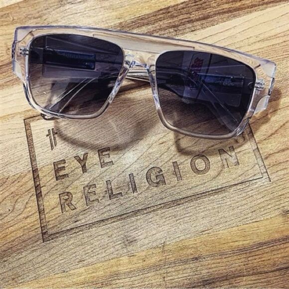 Emmanuelle Khanh’s Iconic 1100 Sunglasses Model - Picture 2 of 2